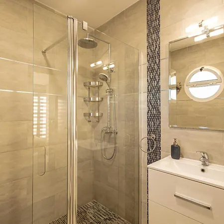 Monaco, Beachfront, Private Swimming Pool 30m From The *