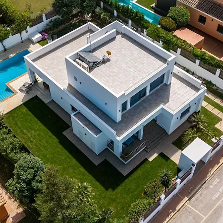 וילה Monaco, Beachfront, Private Swimming Pool 30m From The קוניל דה לה פרונטרה